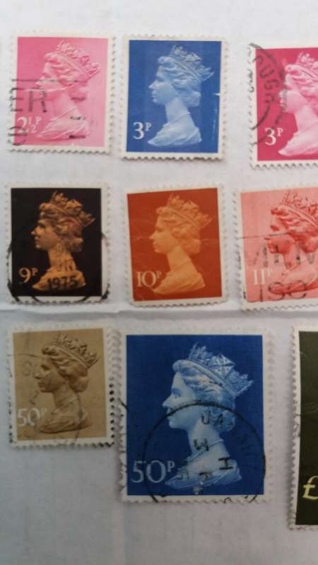 Lot of Queen Elizabeth Stamps *27 x used *