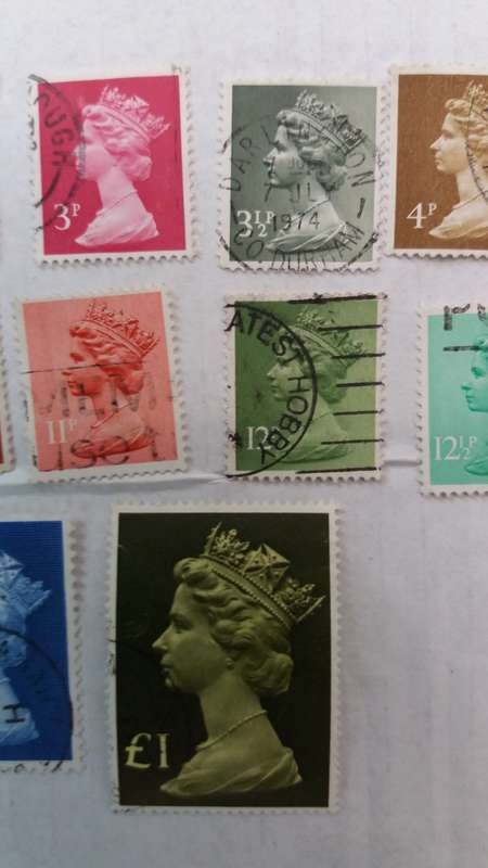 Lot of Queen Elizabeth Stamps *27 x used *