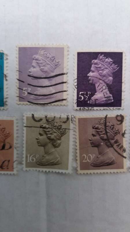 Lot of Queen Elizabeth Stamps *27 x used *
