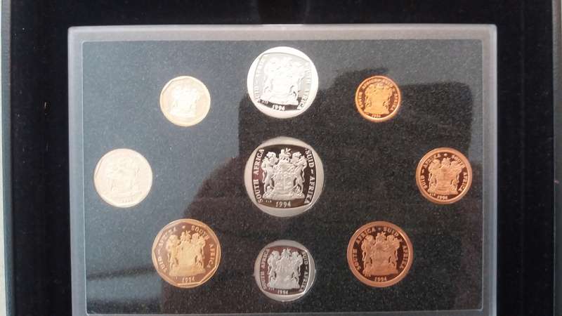 South Africa 1994 Proof Coin Set Capsule in original box with sparrows  * Mintage 5804*