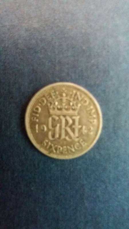 Great Britain 1942 6 pence - King George VI * 50 % SILVER*