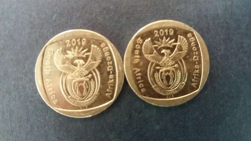 South Africa 2019 R2 - Freedom of movement & residence , Environmental Rights * 2 x coins*