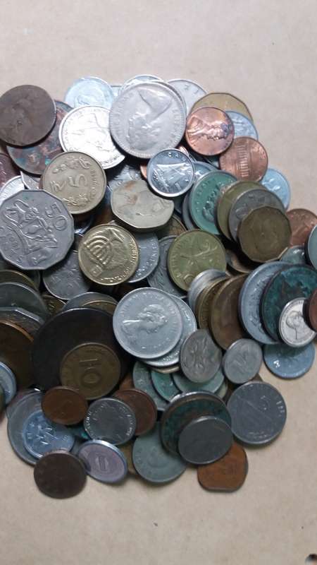 World Mix Coins - lot of 150 coins in total