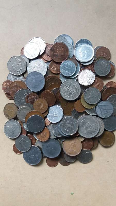 World Mix Coins - lot of 200 coins in total