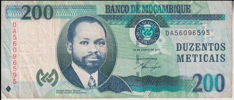MOZAMBIQUE 200 METICALS 2011 P152 VF (USED)