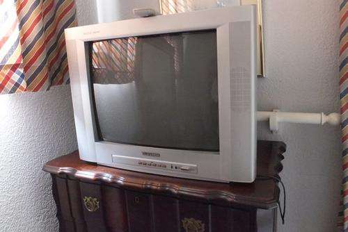 TELEFUNKEN  COLOUR 42cm TV DIGITALLY CONTROLLED IN PERFECT CONDITION