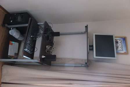 PREMIUM DUAL CORE 2GB RAM HARD DRIVE WITH KEYBOARD ETC. IN GOOD CONDITION