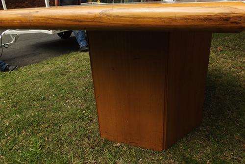 OCTAGONAL BOARD ROOM TABLE IN OAK ON HEAVY STAND IN GOOD CONDITION