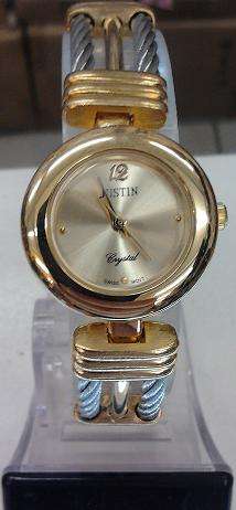 STUNNING WOMENS WATCH