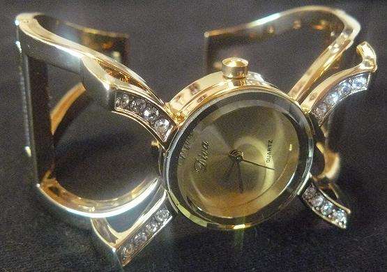 BEAUTIFUL GOLD QUARTZ WATCH