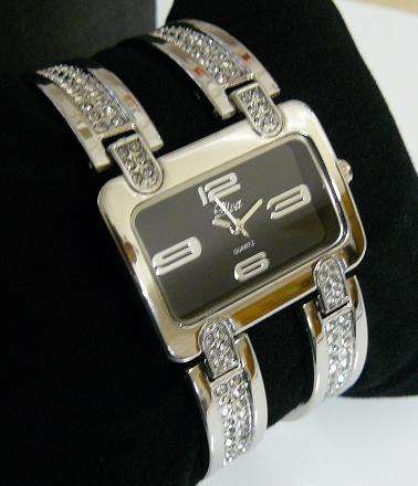 **NEW ARRIVAL**SILVER QUARTZ WATCH - STUNNING!!!