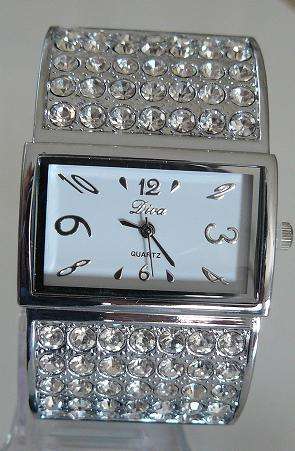 STUNNING WOMENS QUARTZ SILVER WATCH**with diamonds**!!