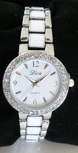 SILVER AND WHITE QUARTZ WATCH - STUNNING!1