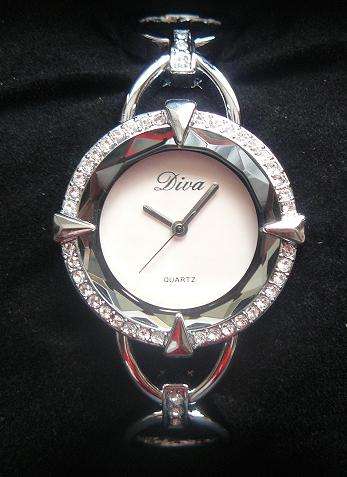 SILVER**QUARTZ WATCH** beautiful gift