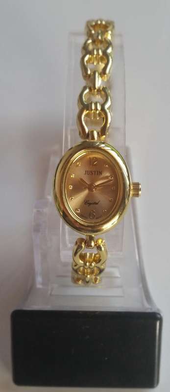 **STUNNING ladies Gold watch!!