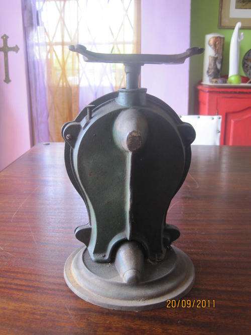Old Kitchen scale
