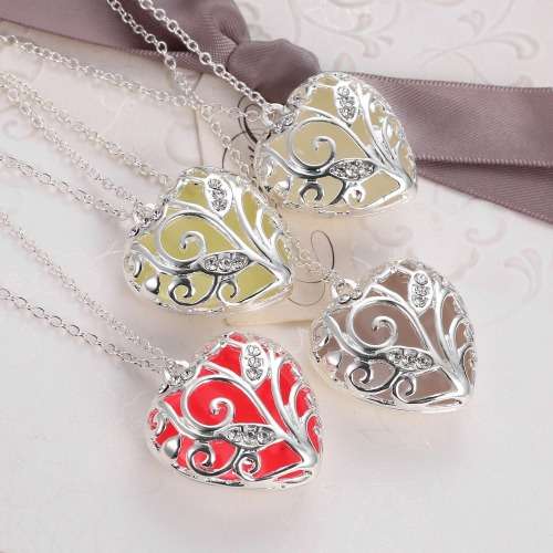 Glow-In-The-Dark Heart Pendant on Chain (Green)