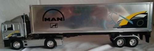 New Ray - Man "Cargo" Truck 1998 - Made In China (+-48x8.5x14.5cm High)