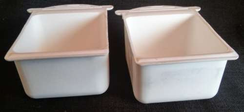 Daro - Small Bird Feeders/Bowls Square