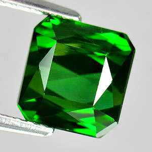 2.78 Ct. 100% Natural TOURMALINE Dark Green - PLACE A BIT FOR ONLY R1!!!-