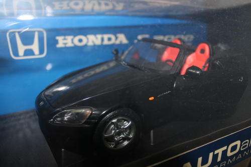 AutoArt Honda S2000 mint condition in box (1:18)