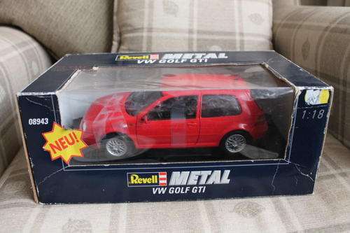 Revell VW Golf GTi 1:18 in Box