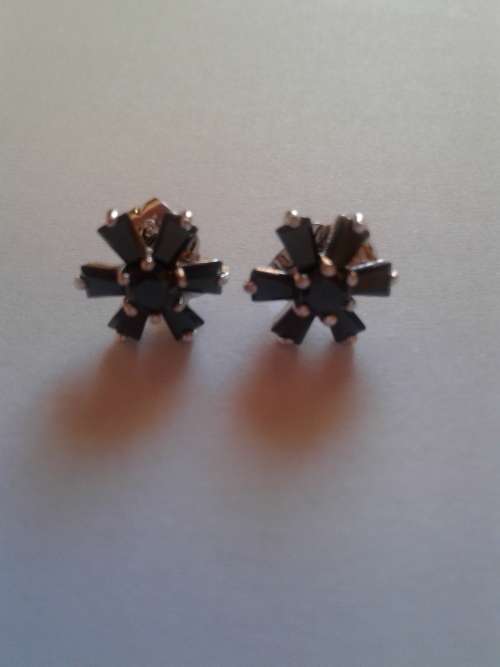 FINE BLACK FLOWER  925 SILVER PLATED EARRINGS
