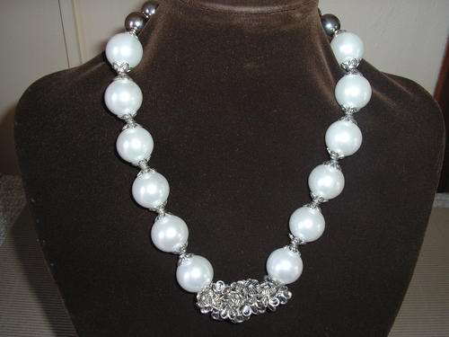 White Pearl Necklace