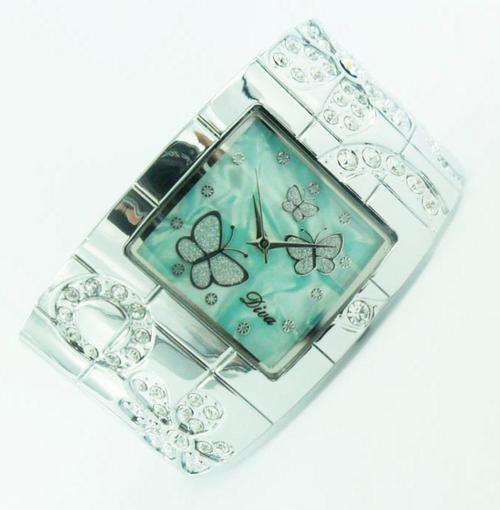 FASHIONABLE BRACELET QUARTZ WATCH