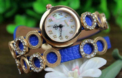 WOMENS RHINESTONE  LEATHER WRIST WATCH