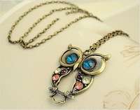 FASHION VINTAGE CUTE OWL HOLLOW CARVED NECKLACE WITH CHAIN AND RHINESTONES