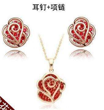 RED AUSTRALIAN CRYSTAL NECKLACE AND EAR RING SET, BEAUTIFUL !!!!!