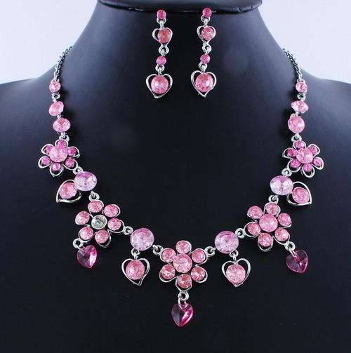 VINTAGE ACRYLIC ALLOY NECKLACE AND EAR RINGS
