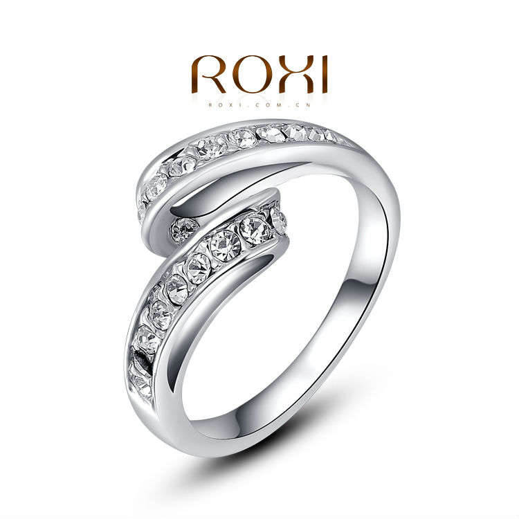AUSTRALIAN CRYSTAL PLATINUM PLATED SINGLE RING