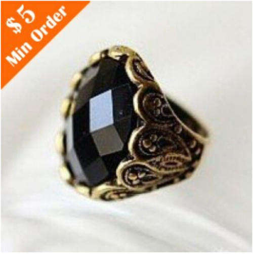 VINTAGE STYLE CARVED BLACKED GEM RING SIZE 17