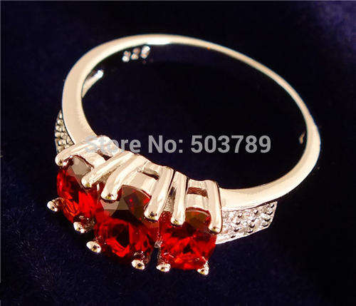 ALLURING RED CUBIC ZIRCONIA 925 SILVER RING SIZE 8