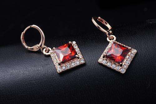 18 KT ROSE GOLD PLATED CUBIC ZIRCONIA EAR RINGS