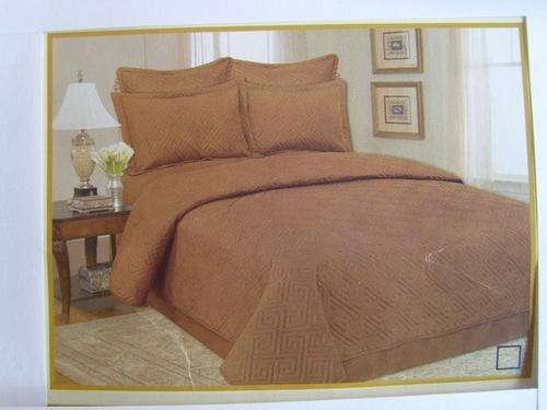 6 PIECE QUEEN SIZE POLYCOTTON BEDSPREAD SET COLOUR IS MORE MUSTARD AND GOLD ( FULLY EMBROIDED)