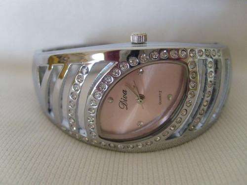 STUNNING LADYS DIVA BRACELET WATCH !!! PINK FACE (EXELLENT QUALITY)