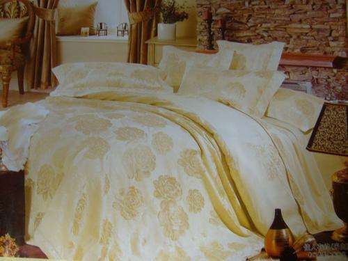NEW ARRIVALS!!! 6 PIECE QUEEN SIZE CLASSIC 100% COTTON CREAM COLOUR DUVET COVER SET