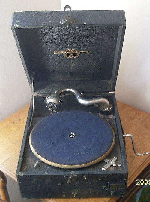 COLUMBIA GRAMAPHONE