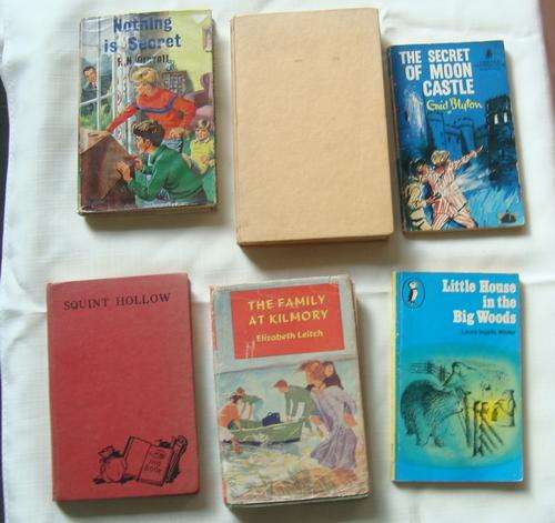 CHILDRENS BOOK LOT