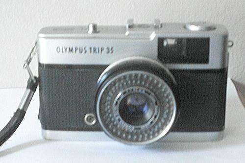 OLYMPUS TRIP 35 CAMERA