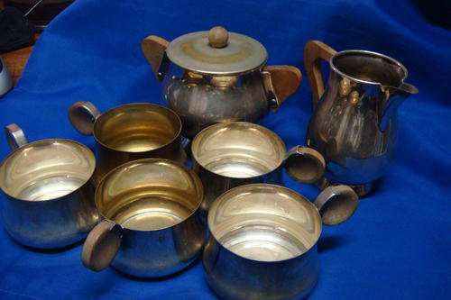 Silver plated on brass set Sugar dish with lid, 5 cups and milk jug
