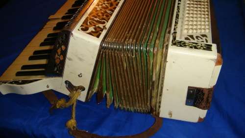 Hohner Verdi 111 Piano Accordion