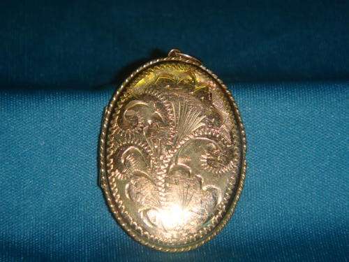 Oval shape pendant