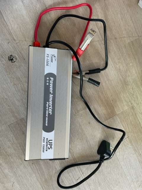 1500w - 12v Pure Sine Wave Inverter Built In Battery Charger