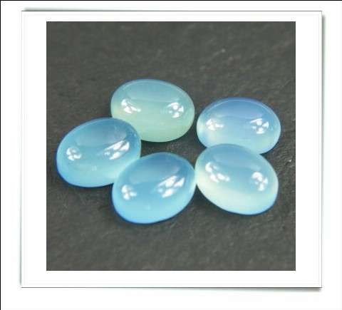 GEMZONE - Natural Chalcedony Oval Cabs - 1.37cts avg. each - 22 on offer