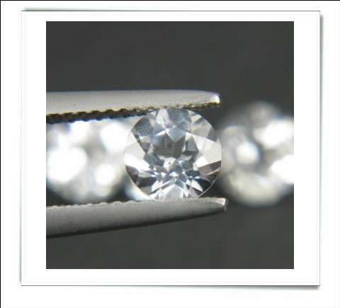 GEMZONE - Natural White Topaz Round Facets - 1.01cts each - 6 on offer !