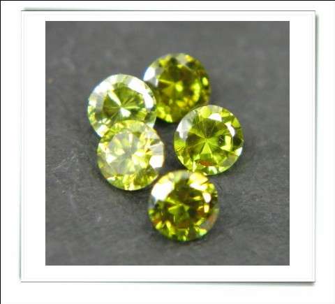 CLEARANCE SALE - Created Peridot Round Facets - 0.21cts avg. each - 450 pcs on offer!